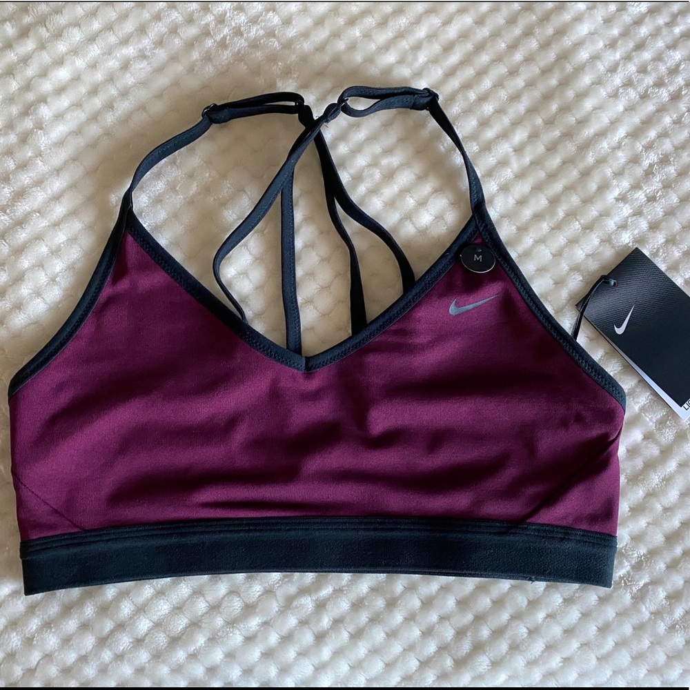 Nike Sports Bra - Light Support